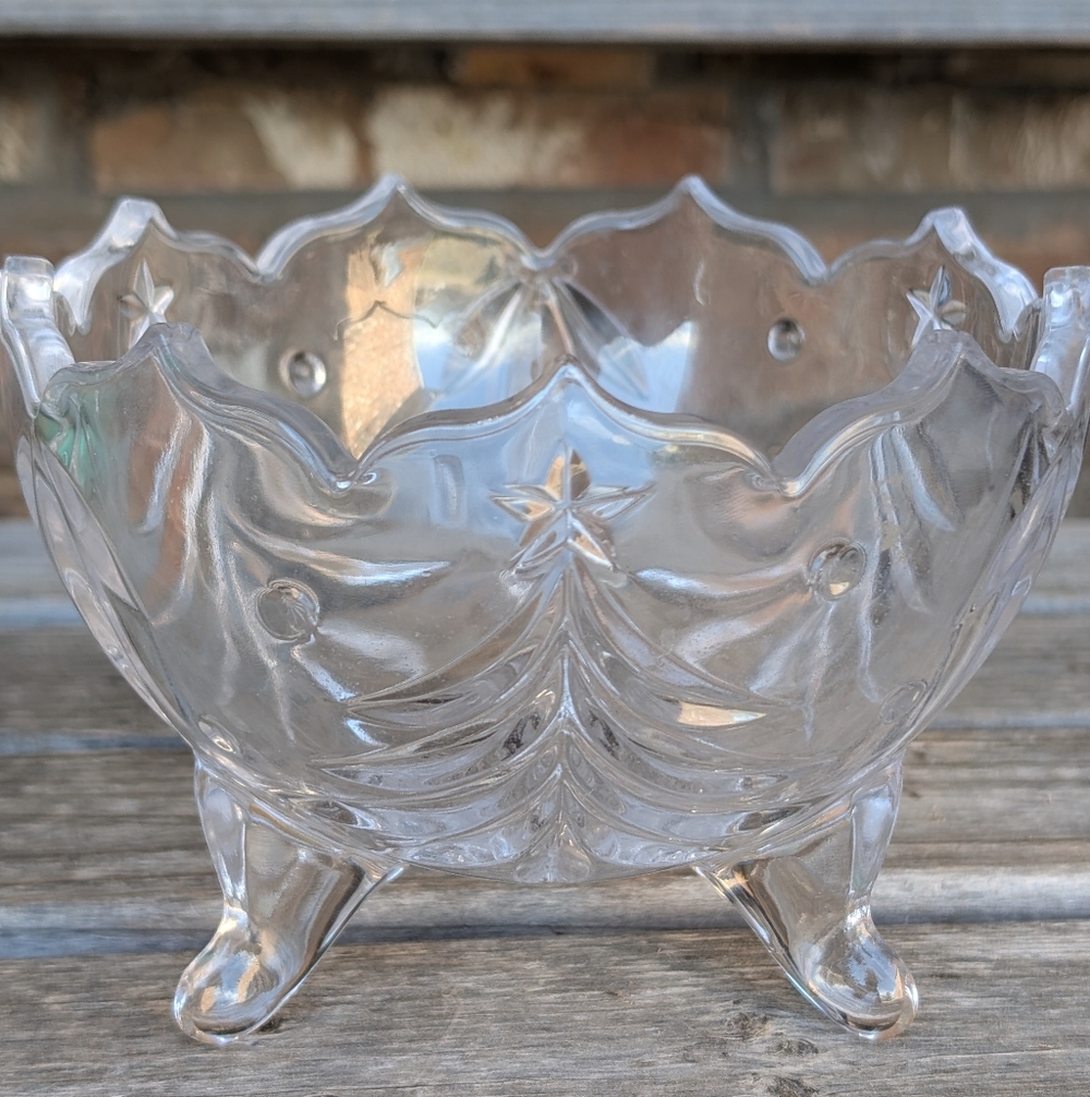 Mikasa Holiday Evergreen Crystal Bowl
